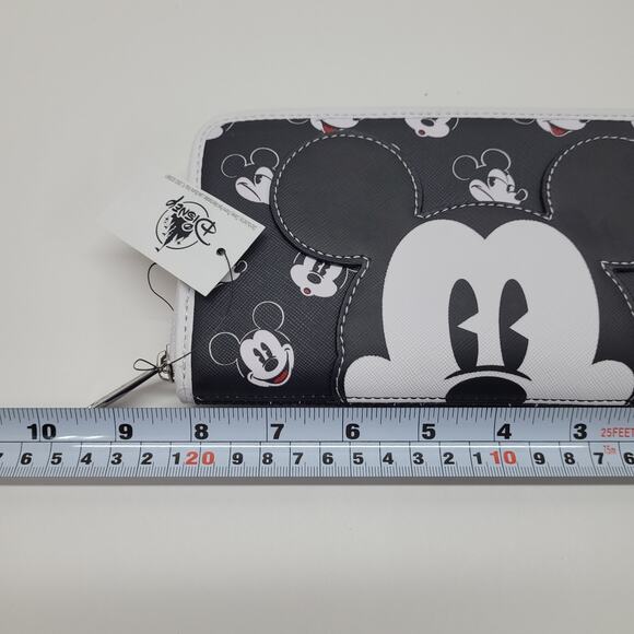 Disney Parks Loungefly Mickey Mouse All Over Mickey Face Black Wallet NWT - Picture 10 of 11